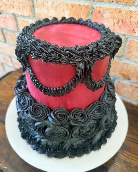 Velvet Wing Victorian-inspired custom wedding cake